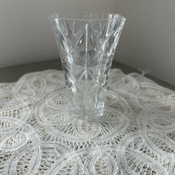 Vintage Crystal 5"
Bud Vase Sully Pattern - Picture 1 of 3